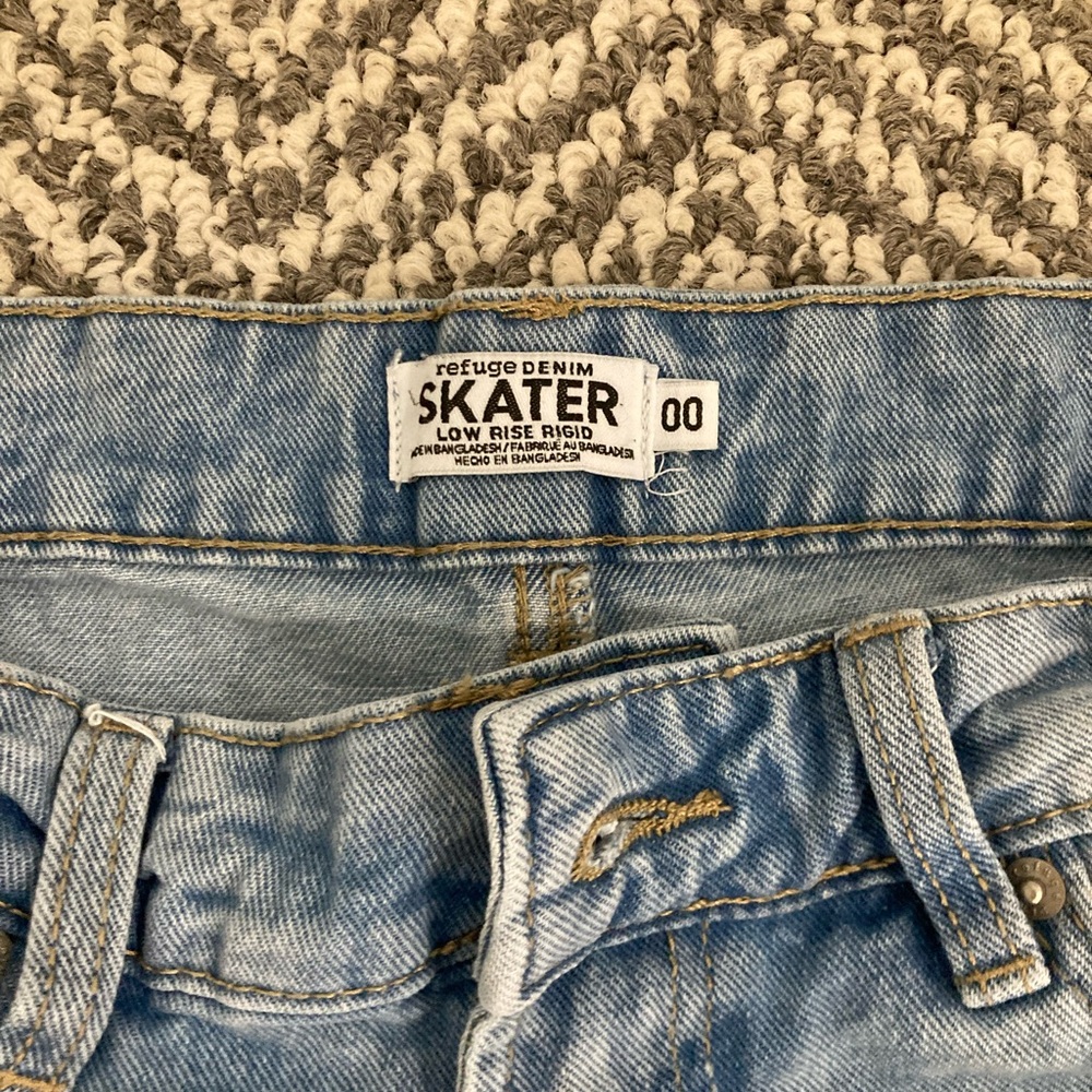 REFUGE size 00 skater style jeans - Picture 2 of 5